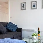 Stylish 1 Bed Apt - Fallowfield - Free Parking