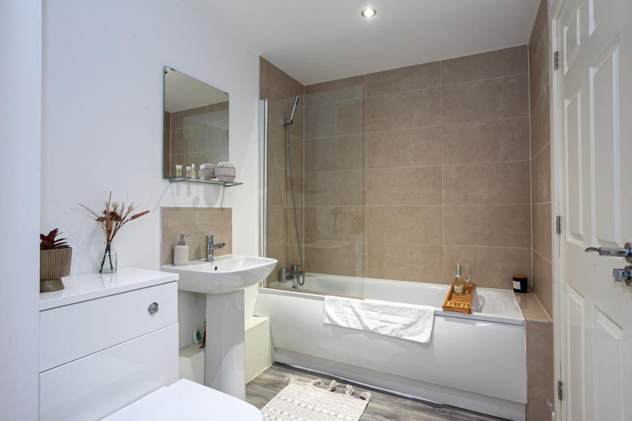Stylish 1 Bed Apt - Fallowfield - Free Parking * Manchester